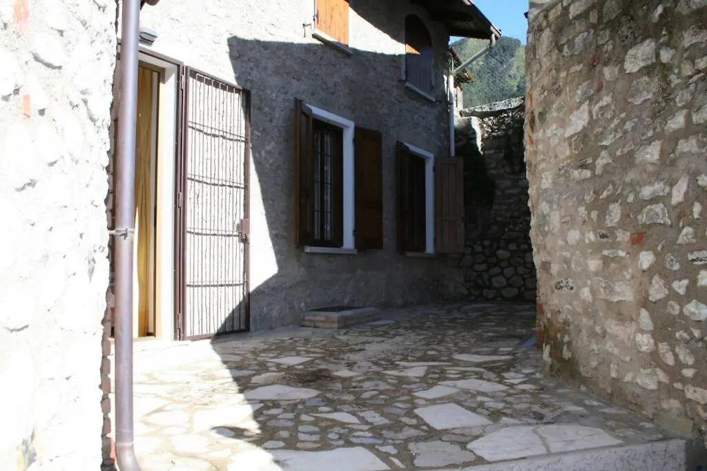 Apartment Appartamento Gio B Tignale Italy